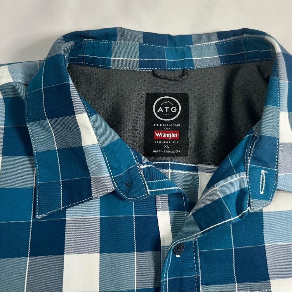 Wrangler Men's Teal and White Plaid Button Down Shirt - Picture 6 of 13